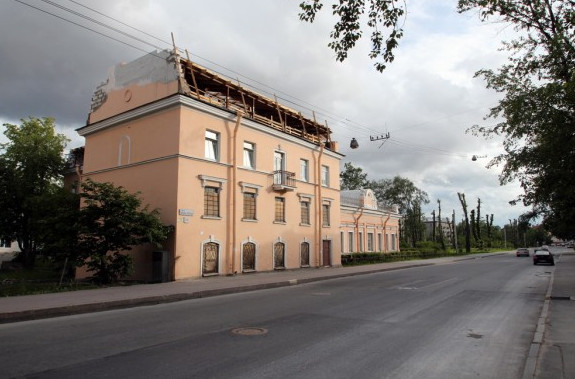 Дореволюционный дом на Ивана Черных надстраивают мансардой - «Свежие новости строительства»