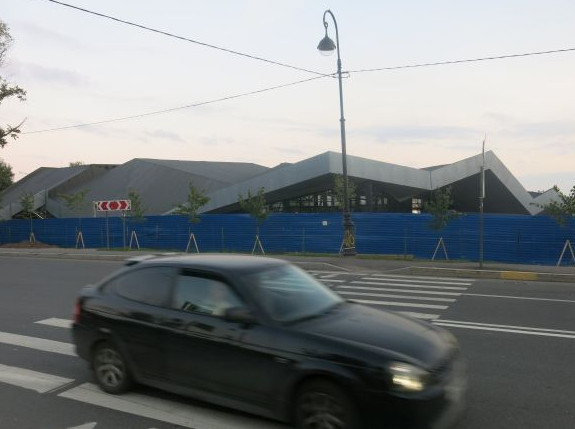 Ресторан «Роял бич» в Приморском парке Победы восстал из пепла - «Свежие новости строительства»