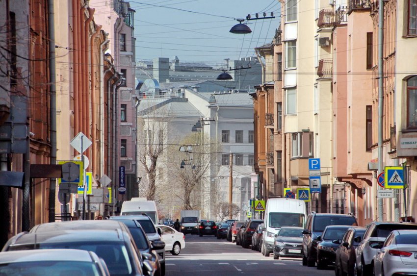 Надстройка школы на Введенской изменила перспективу улицы Воскова - «Свежие новости строительства»