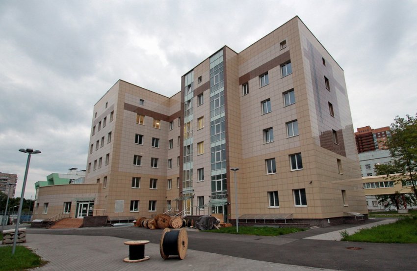 На улице Орджоникидзе достроили второй корпус роддома № 9 - «Свежие новости строительства»