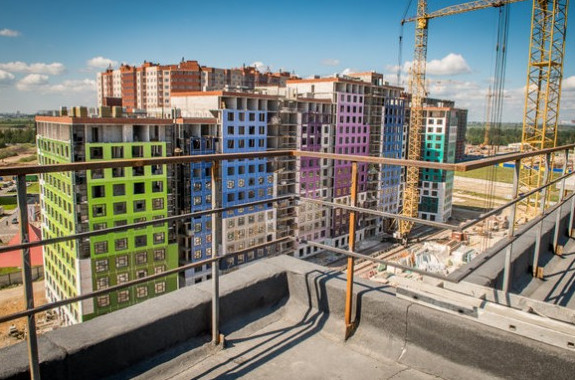В Мурине достраивают заспамивший «Карповку» радужный жилой комплекс - «Свежие новости строительства»