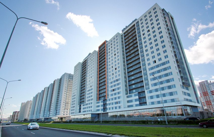 На улице Маршала Казакова достроили жилую коробку с видом на залив - «Свежие новости строительства»