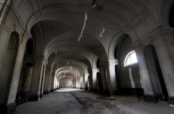 Экспертиза может запретить перестраивать Конюшенное ведомство - «Свежие новости строительства»