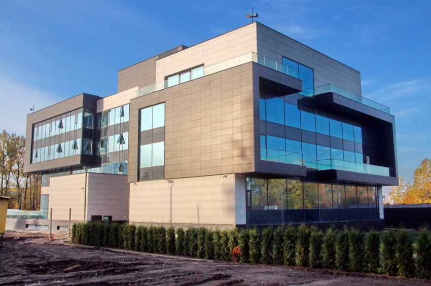 На месте железной дороги на Рощинской построили второе здание - «Свежие новости строительства»