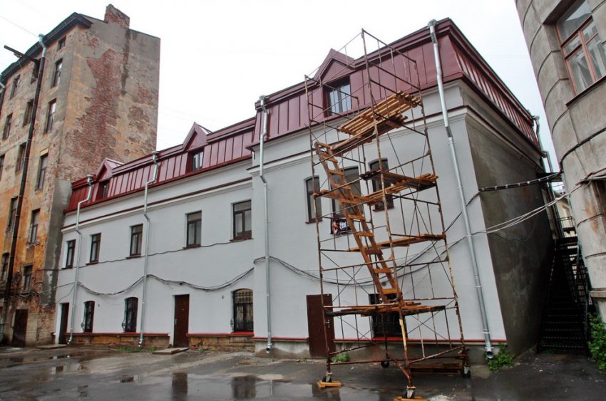 КГИОП требует вернуть кровле на улице Писарева прежнюю конфигурацию - «Свежие новости строительства»