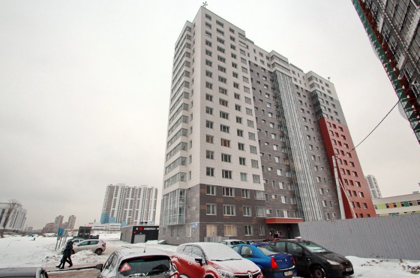 Двор на проспекте Космонавтов дополнили жилой 17-этажкой - «Свежие новости строительства»