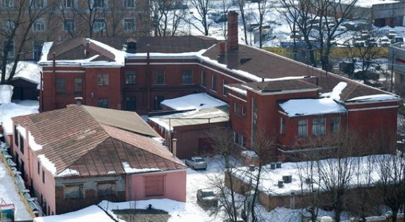 Сталинскую школу на Корпусной сносят под стройку жилого дома - «Свежие новости строительства»