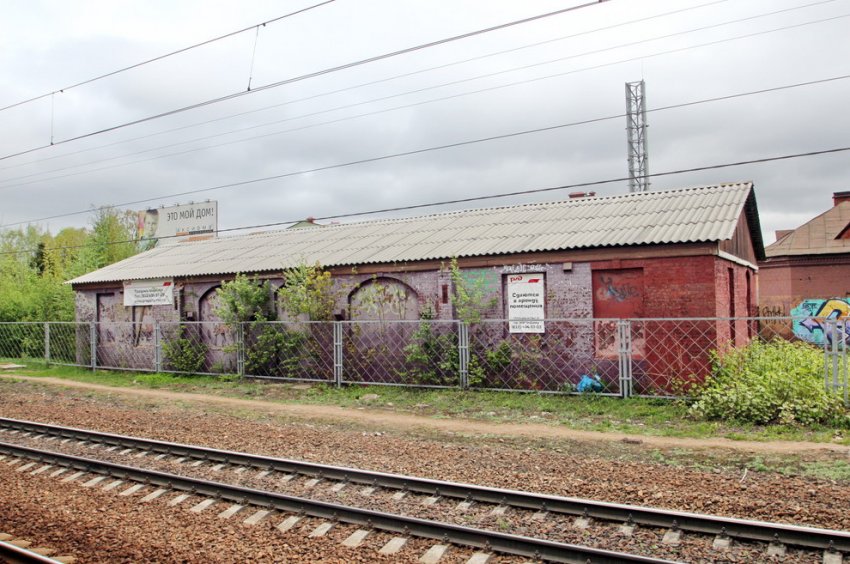 Вокзал железнодорожной станции Озерки лишился временной кровли - «Свежие новости строительства»
