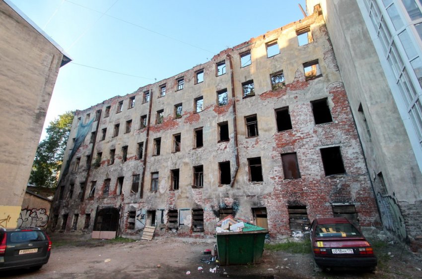 Горевший флигель на Большой Разночинной воссоздадут под жилье - «Свежие новости строительства»