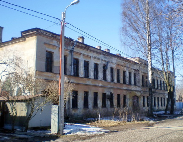 Заброшенное училище-памятник в Усть-Ижоре отдадут под центр инвалидов - «Свежие новости строительства»