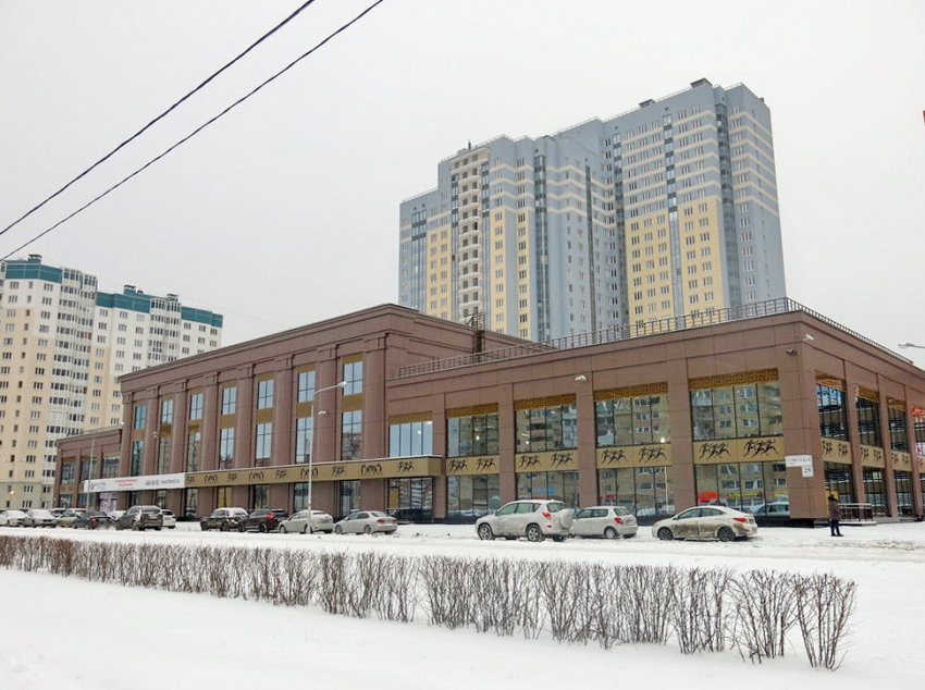 На Туристской улице доделали спорткомплекс в «греческом» стиле - «Свежие новости строительства»