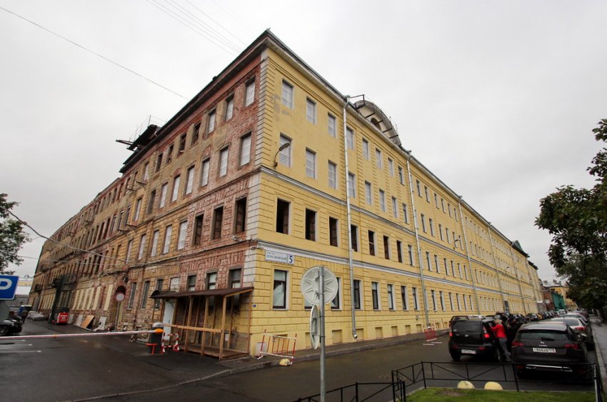 Руинированный старинный корпус в Державинском переулке снесут - «Свежие новости строительства»