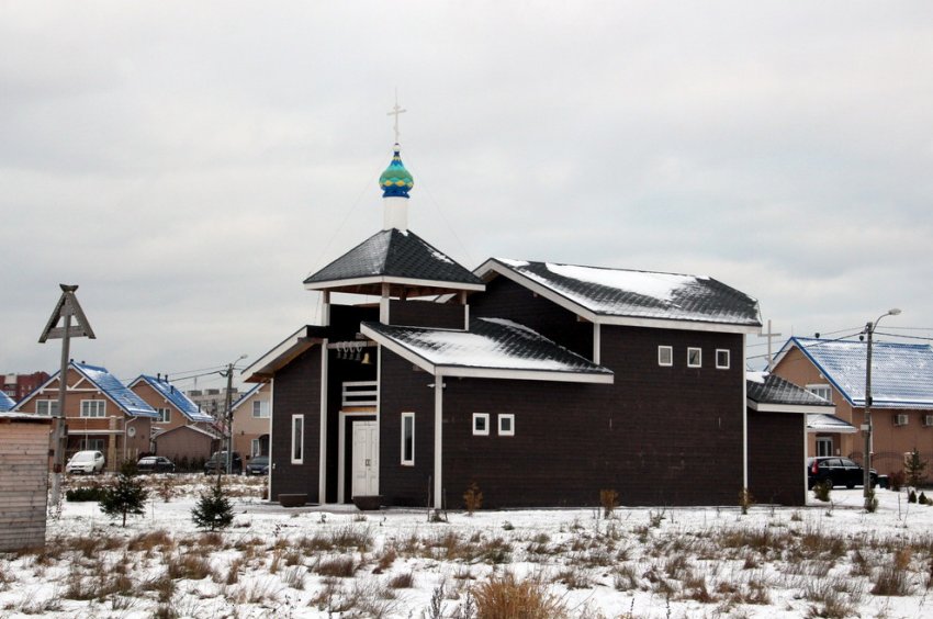 Среди коттеджей Новой Ижоры построили Петропавловскую церковь - «Свежие новости строительства»