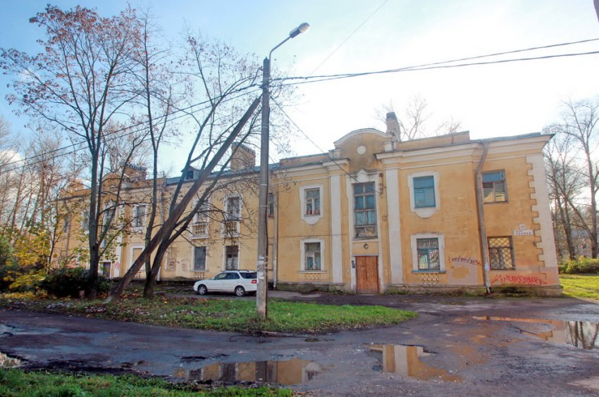 В Колпине в рамках реновации завершился снос четырех «сталинок» - «Свежие новости строительства»