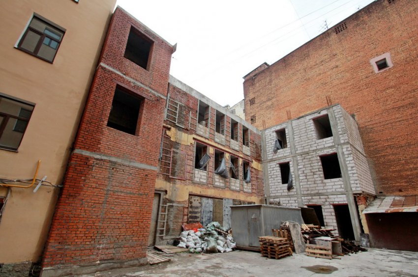 Власти хотят добиться сноса трехэтажки во дворе на 3-й Советской в суде - «Свежие новости строительства»