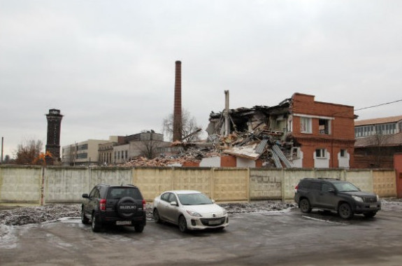 «Размах» снес бывший памятник — малярную мастерскую Варшавского - «Свежие новости строительства»