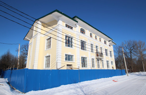 Незаконный отель на месте дома Генерта в Петергофе могут снести - «Свежие новости строительства»