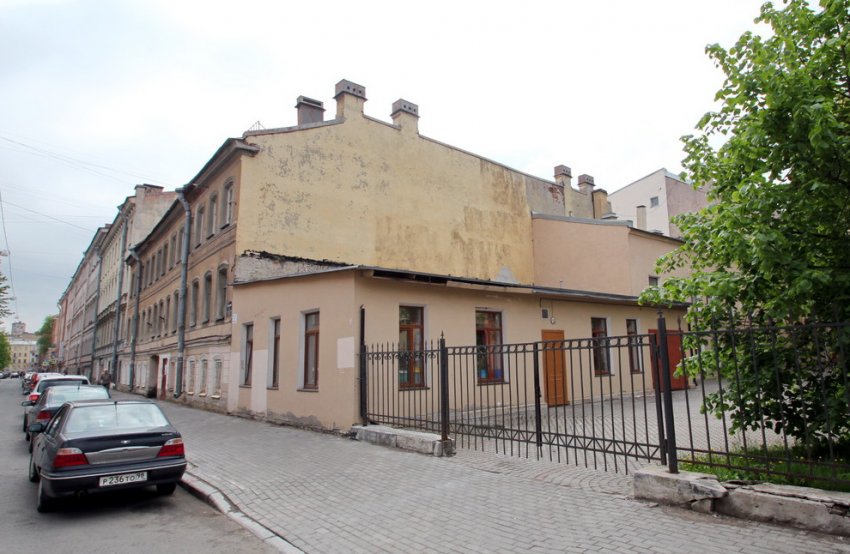 На 3-й Красноармейской построили стоматологию с башенкой - «Свежие новости строительства»