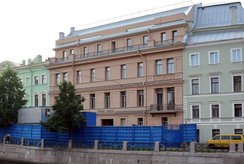 Над Домом архитектора воссоздали стеклянные фонари, обращенные на Мойку - «Свежие новости строительства»