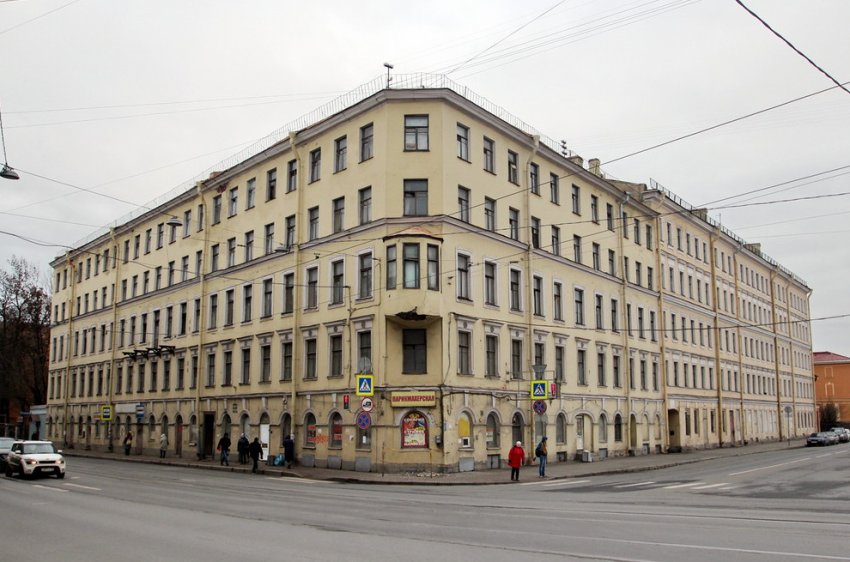 Заброшенный дом на Старо-Петергофском отдали под «молодежный» капремонт - «Свежие новости строительства»