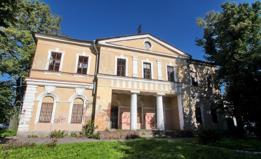 На Шкиперском протоке отремонтировали фасад Караульного дома - «Свежие новости строительства»