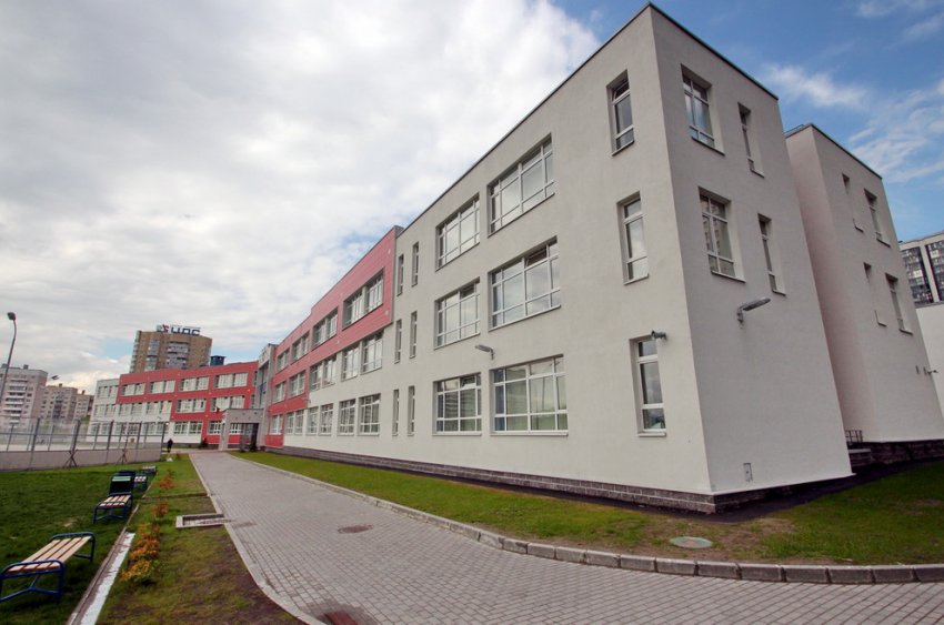 ЛенспецСМУ построило школу в своем «муравейнике» в Русановке - «Свежие новости строительства»