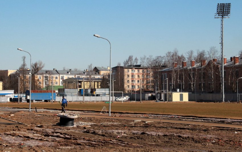 В Ломоносове ради чемпионата реконструировали стадион «Спартак» - «Свежие новости строительства»