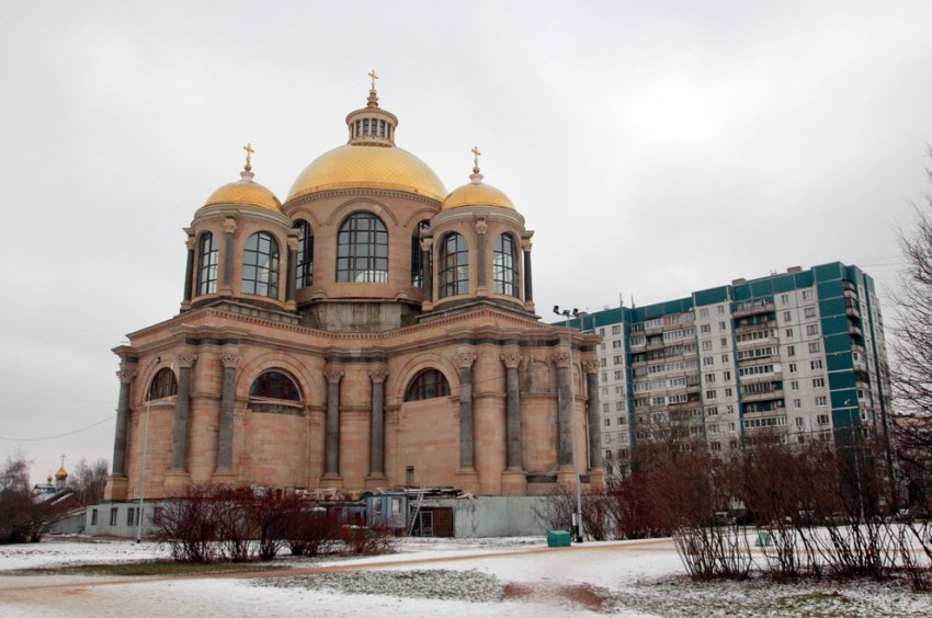 Часть бульвара Долгоозерной улицы застроили Свято-Духовским собором - «Свежие новости строительства»
