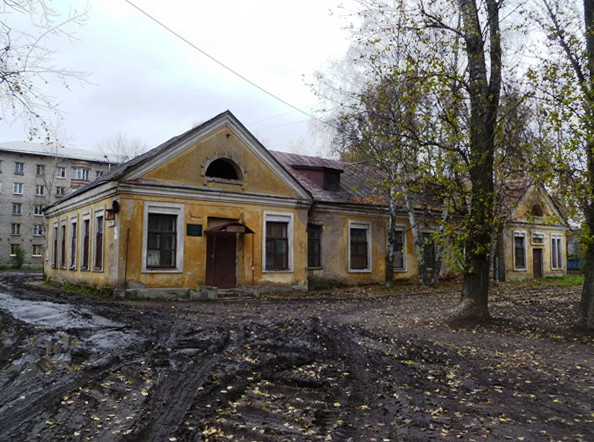 Во дворах на Омской улице построили детский центр от ЛенспецСМУ - «Свежие новости строительства»