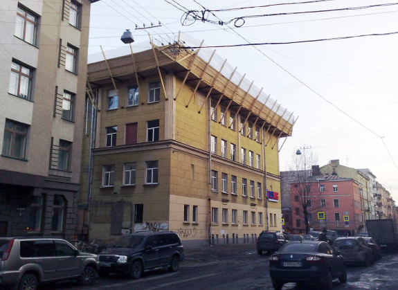 Бывшей школе на 6-й Советской, 24–26, решили надстроить мансарду - «Свежие новости строительства»