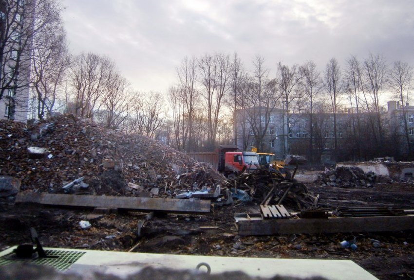 На аллее Академика Лихачева под жилье снесли бывший детсад - «Свежие новости строительства»