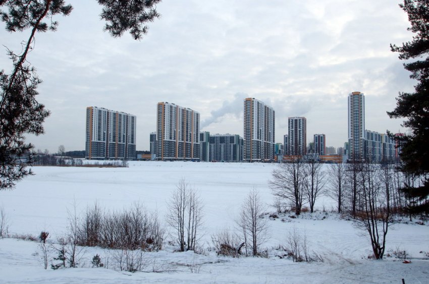 На месте засыпанной части Шуваловского карьера построили жилой дом - «Свежие новости строительства»