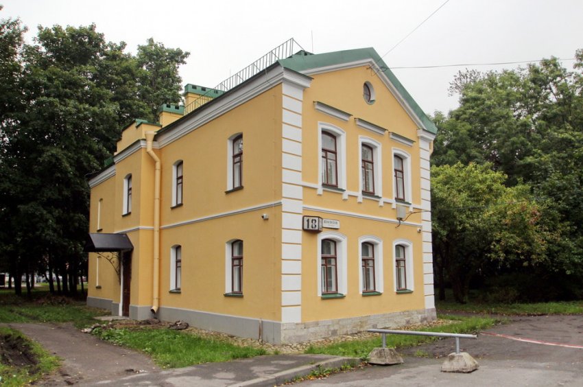 После ремонта дома-памятника в Петергофе от него отказалось МВД - «Свежие новости строительства»