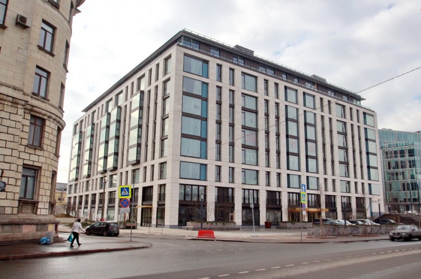 На берегу Малой Невки завершилось строительство жилого дома - «Свежие новости строительства»