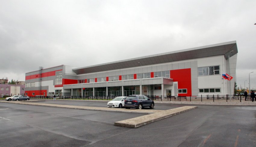 На Ириновском проспекте возвели ледовый каток - «Свежие новости строительства»