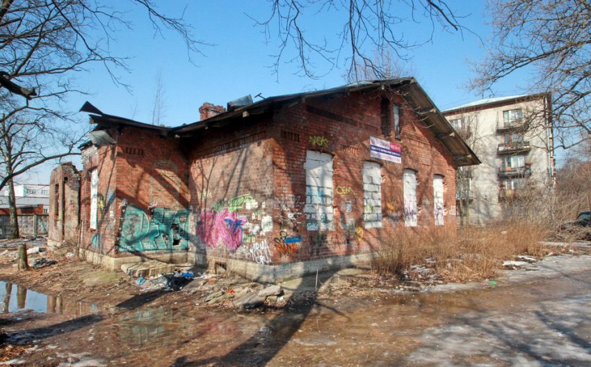 Во дворах на Фермском шоссе завершился капремонт старинной одноэтажки - «Свежие новости строительства»