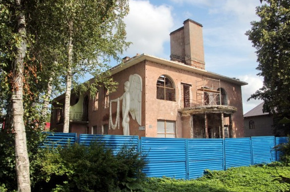 В Павловске начали ремонт «Дома с ангелом» на улице Красного Курсанта - «Свежие новости строительства»