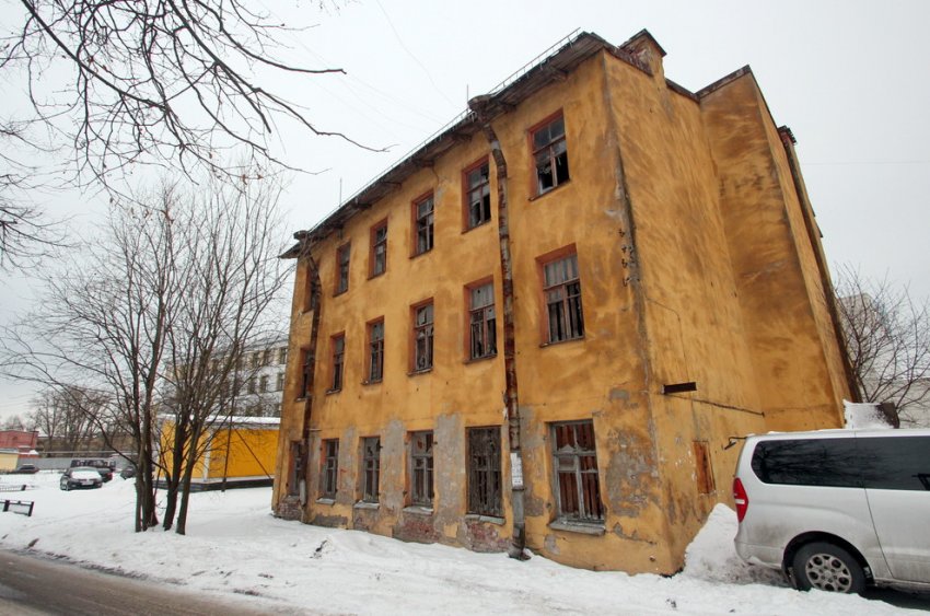 На Полюстровском взялись за капремонт старинного дома, а затем бросили - «Свежие новости строительства»