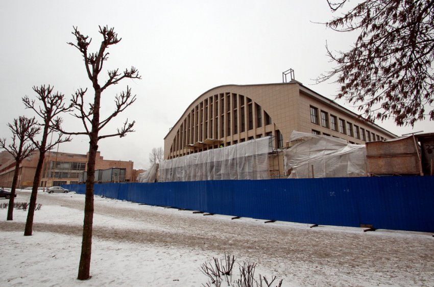 Реконструкцию бассейна ВИФКа на Литовской завершат через год - «Свежие новости строительства»