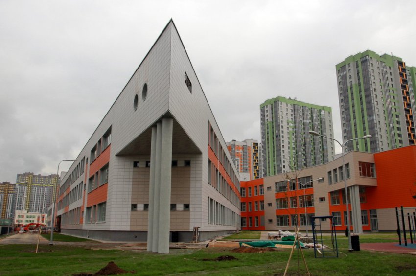 На Южном шоссе появилась школа в «стиле» хаотизм - «Свежие новости строительства»