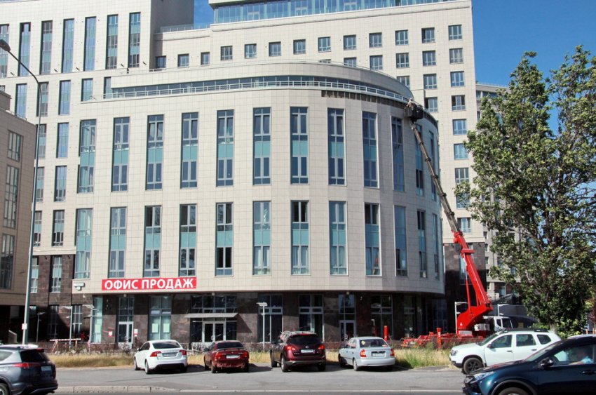 На Ушаковской набережной завершилось строительство двух бизнес-центров - «Свежие новости строительства»