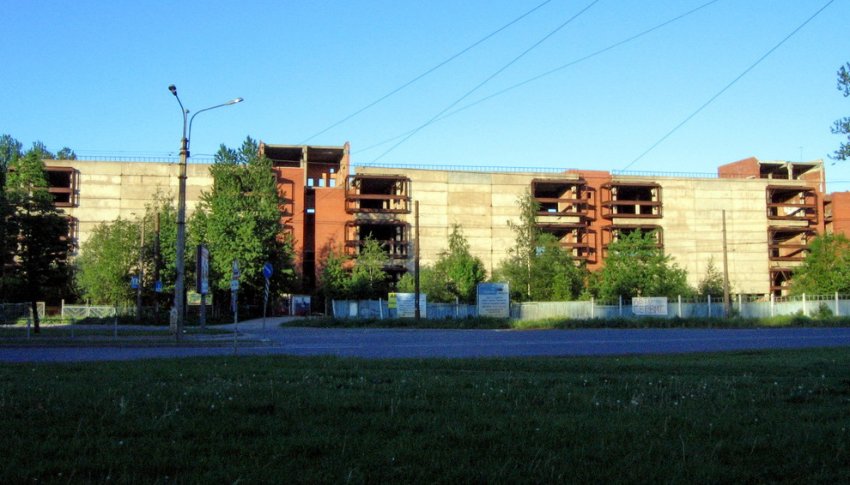 Недострой на Пискаревском реконструировали под склад МВД - «Свежие новости строительства»