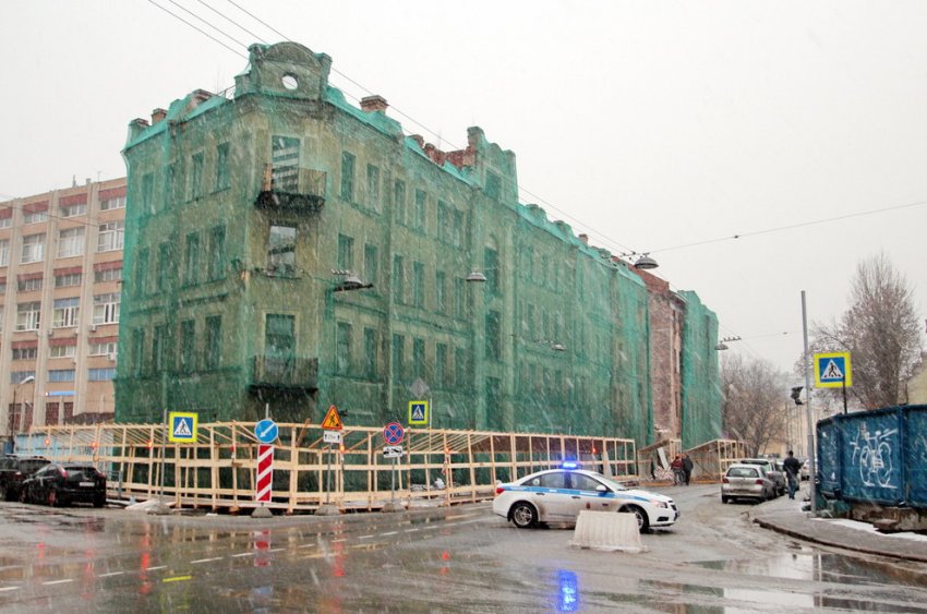 Из-за неудачного сноса пришлось перекрыть Пионерскую улицу - «Свежие новости строительства»