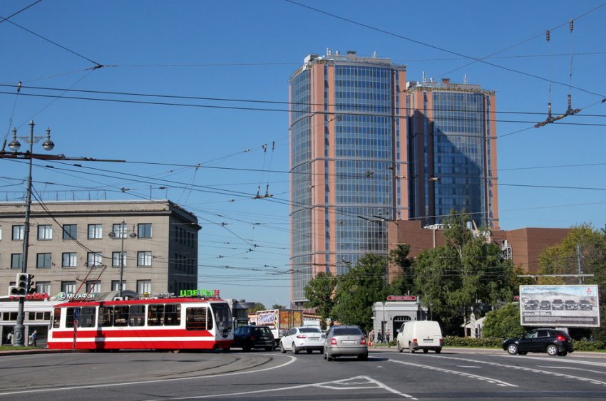 В конце Ташкентской сдали две высотки, видимые с Благовещенского моста - «Свежие новости строительства»