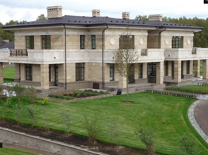 Якунин на волне скандала с «увольнением» не сдержался и впервые ответил на слова о «супердаче» - «Недвижимость»