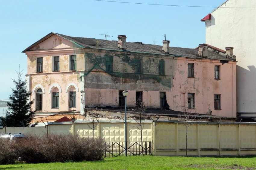 На проспекте Обуховской Обороны снесли дореволюционное здание - «Свежие новости строительства»