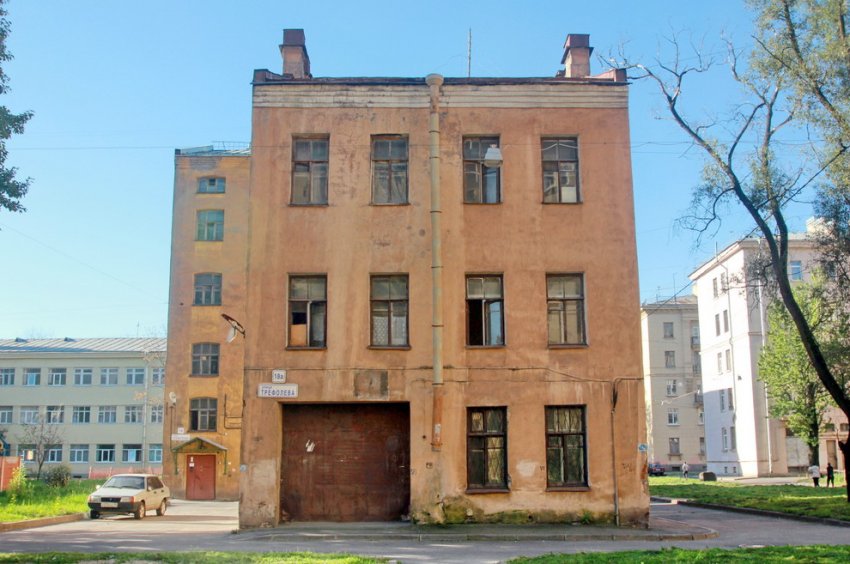 Старинное здание во дворах на улице Трефолева надстроили под офисы - «Свежие новости строительства»