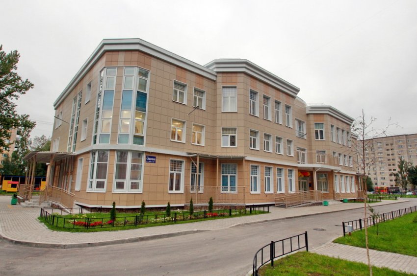 Во дворах на Садовой улице в Металлострое возвели детский сад - «Свежие новости строительства»