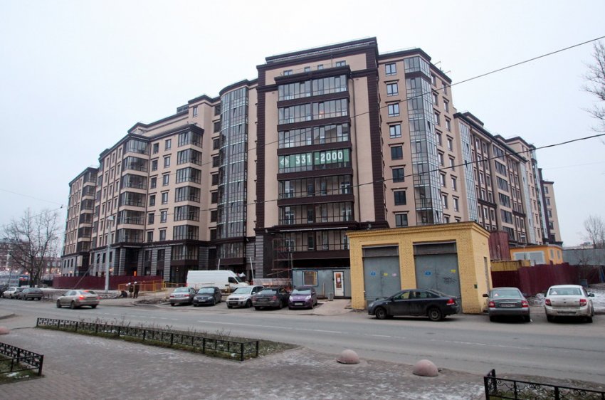 Фабрику на берегу Ждановки застроили жилым домом со «спальным» обликом - «Свежие новости строительства»