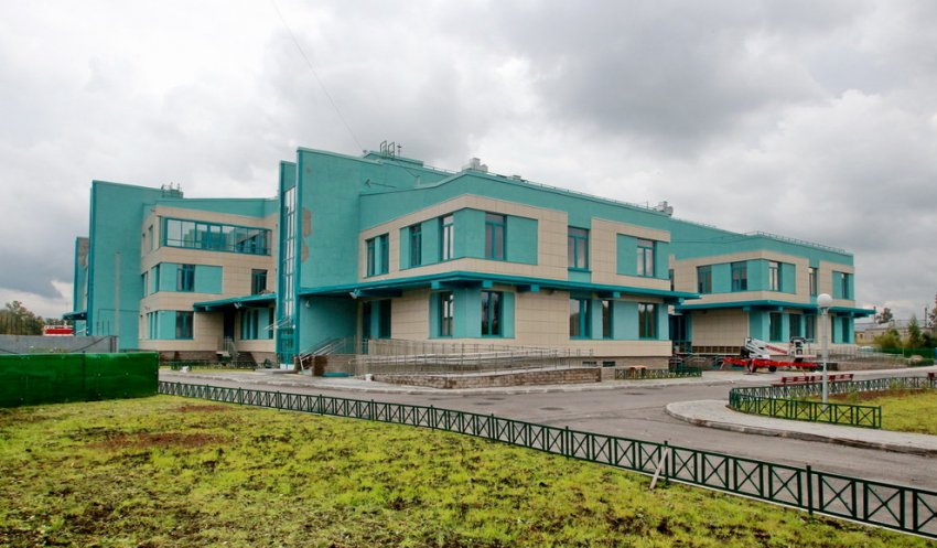 На Львовской улице в Стрельне построили поликлинику - «Свежие новости строительства»